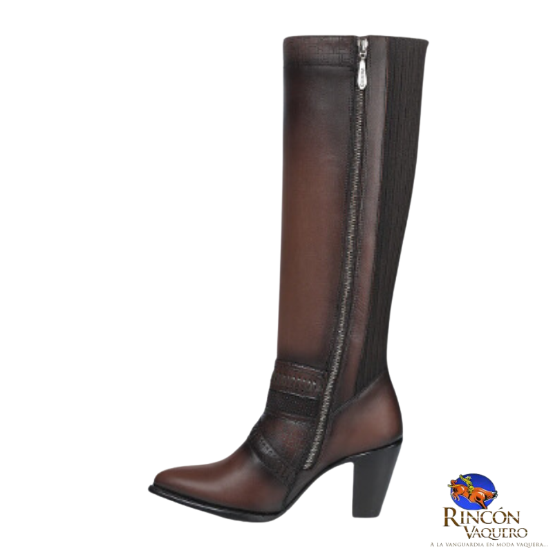 Bota alta en auténtica piel bovina color café con detalles en tejido