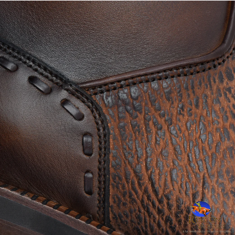 Bota para caballero en genuina piel de tiburón