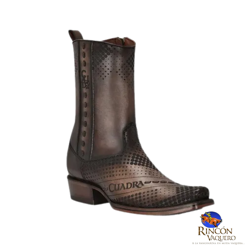 Bota casual de piel grabada color café