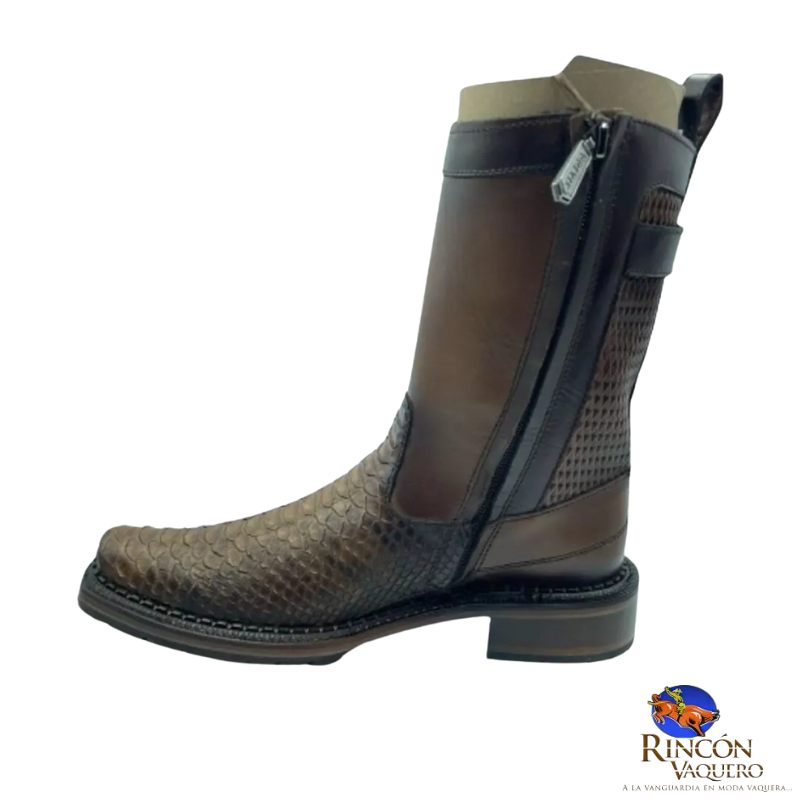 Bota de piel exótica color café artesanal