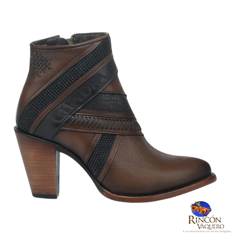Botín tradicional para dama en piel genuina