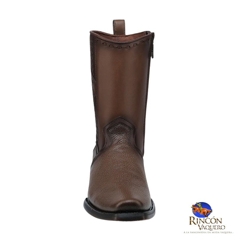 Bota de piel color miel con grabado laser