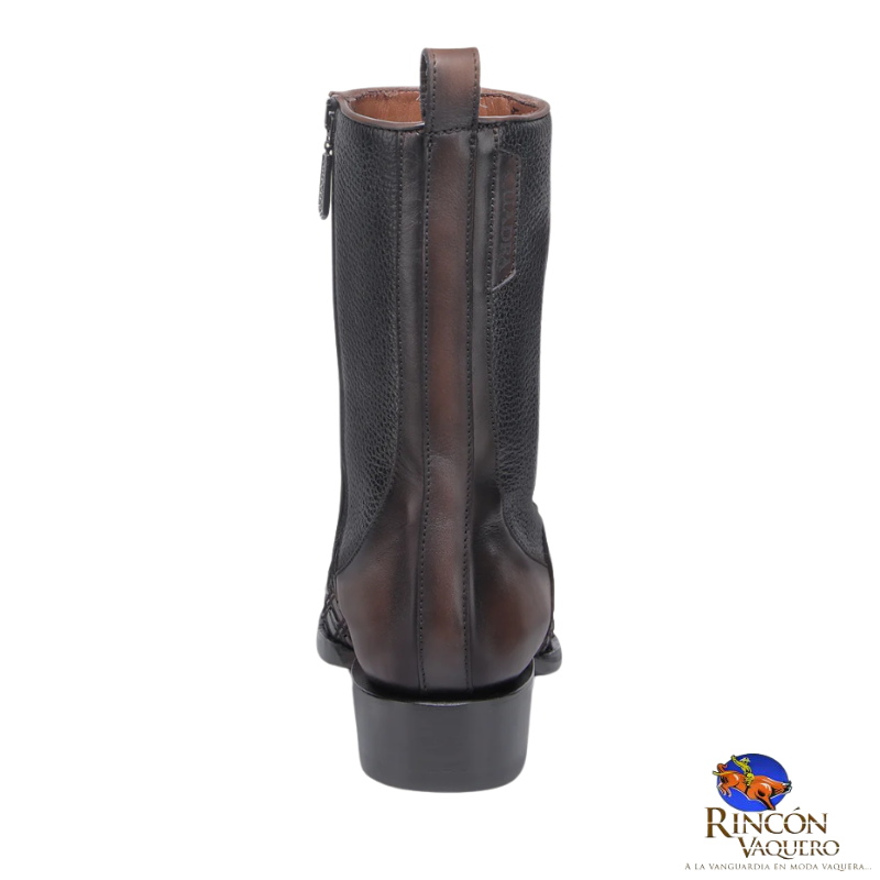 Bota urbana en piel genuina para caballero.