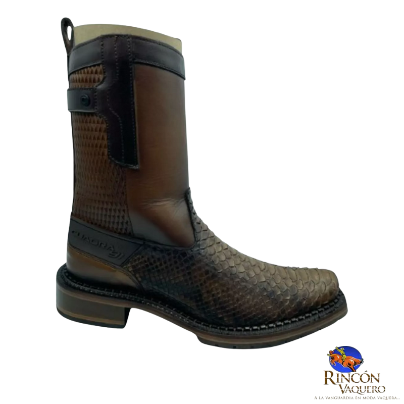 Bota de piel exótica color café artesanal