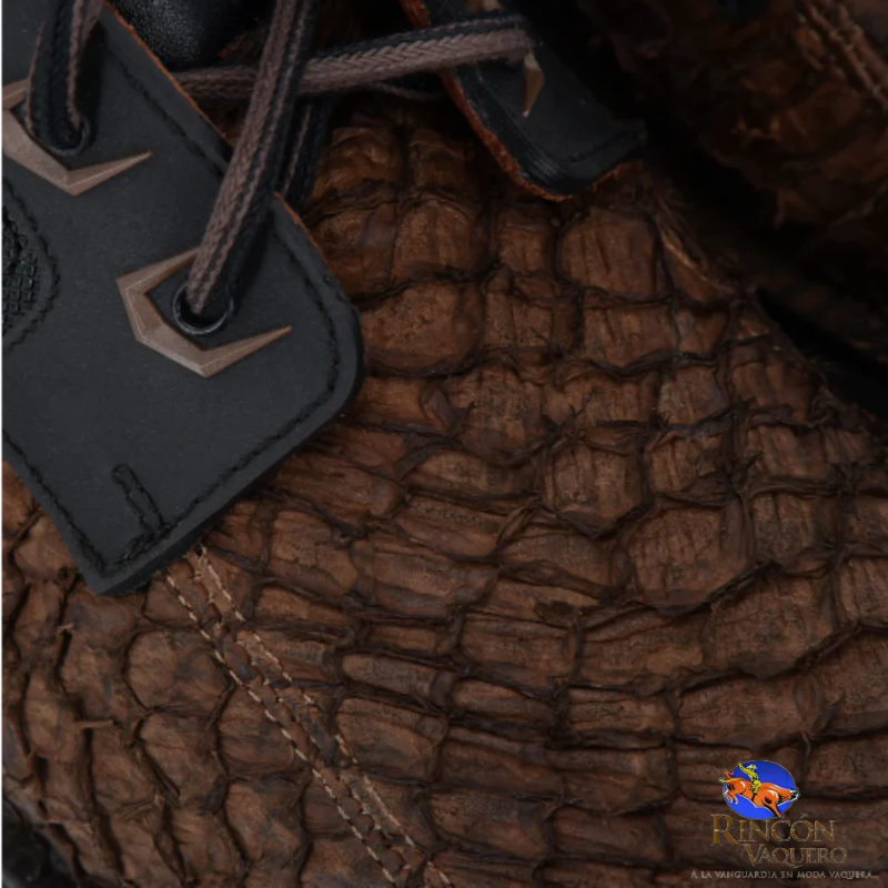 Bota para caballero en piel genuina de pez